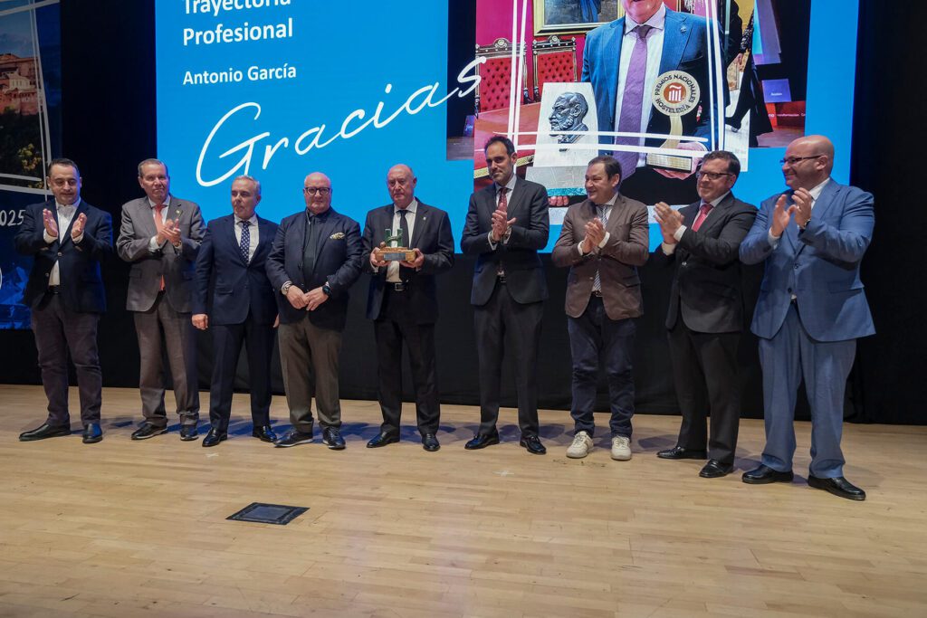 Antonio García - Trayectoria Profesional